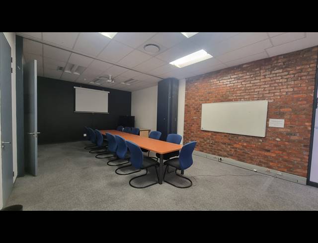 3,554M² OFFICE TO LET IN WOODSTOCK